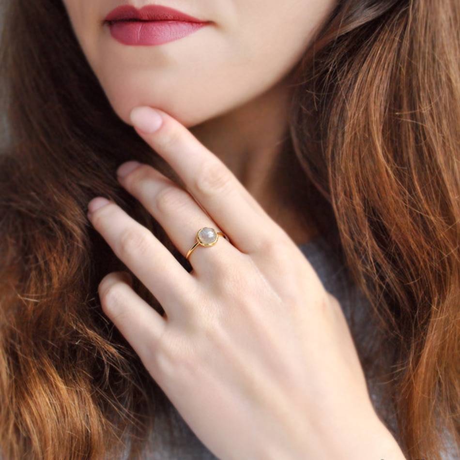Women's Sterling Silver Ring with Labradorite Gemstone